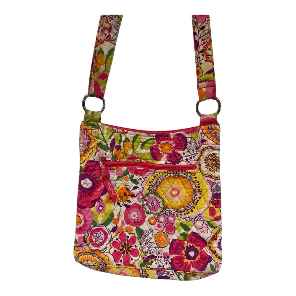 Vera Bradley Purse Like New Condition, No signs of wear.